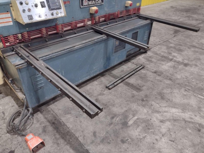 8&#039; X 11 GAUGE AMADA MODEL #S-2532 HYDRAULIC POWER SHEAR WITH BACK GAUGE: STOCK #23421