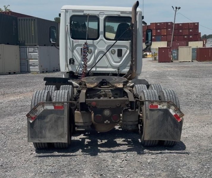 Freightliner 125 Cascadia Day Cab – CUMMINS ISX15, 2015