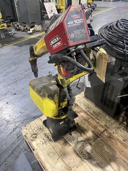 FANUC – ArcMate 100iC/6L w/ R-30iB Controls PARTS ONLY