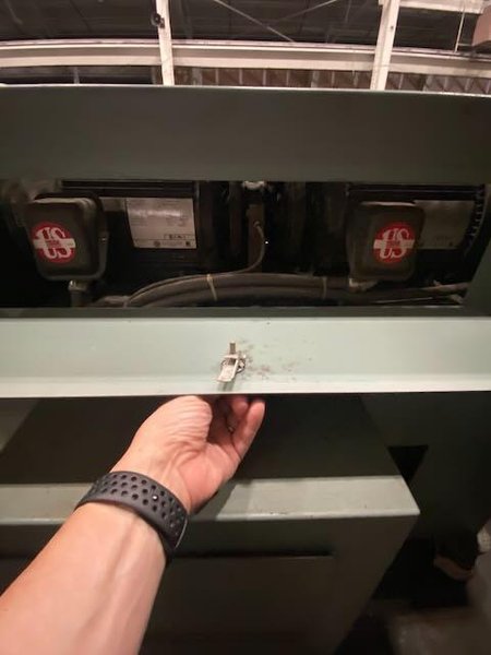 Shuster Model 24SFT Twin Arbor Wire Straightener