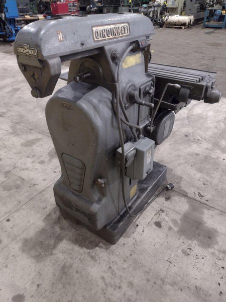 3 HP CINCINNATI MODEL 1-18 PLAIN HORIZONTAL MILLING MACHINE: STOCK #21030