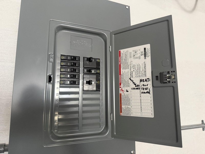 40' KAWASAKI SHIPPING CONTAINER, WITH POWER &amp; INSULTED WITH HEAT: YOBRO #25220