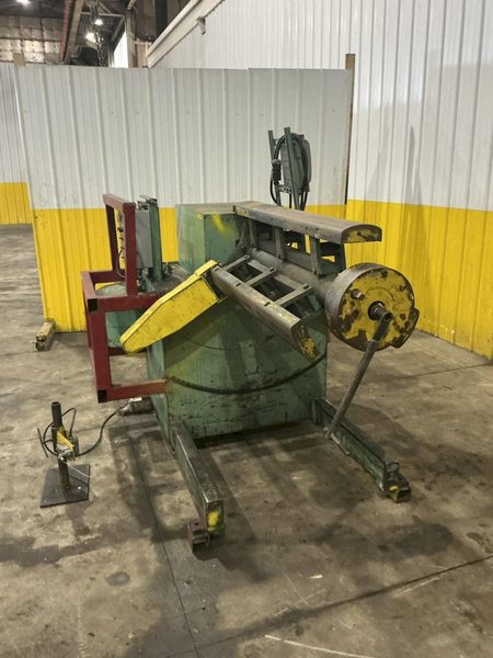 8,000 LB X 36" DALLAS DPR-8000-36 MOTORIZED UNCOILER. STOCK # 0218526