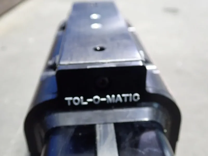TOL-O-MATIC RODLESS CYLINDER  -  BC215 SK12 FM2