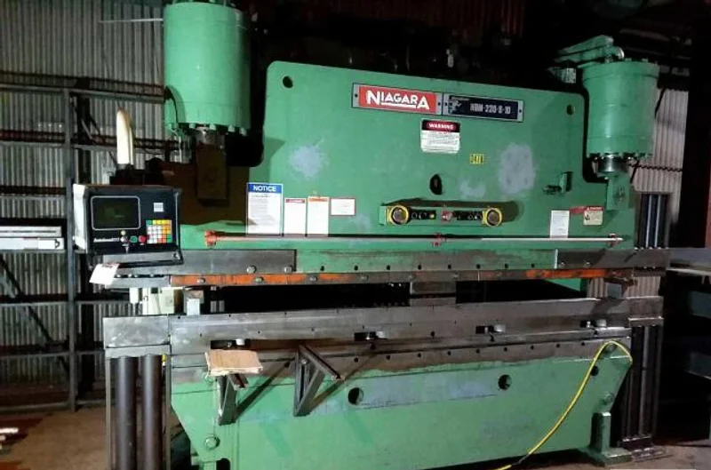 2001 NIAGARA HBM 230-8-10 | Boring Mills, Horizontal, Table Type