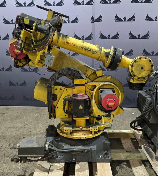 FANUC R-2000IB/210F + R30IB ROBOT ARM AND CONTROL CABINET USED