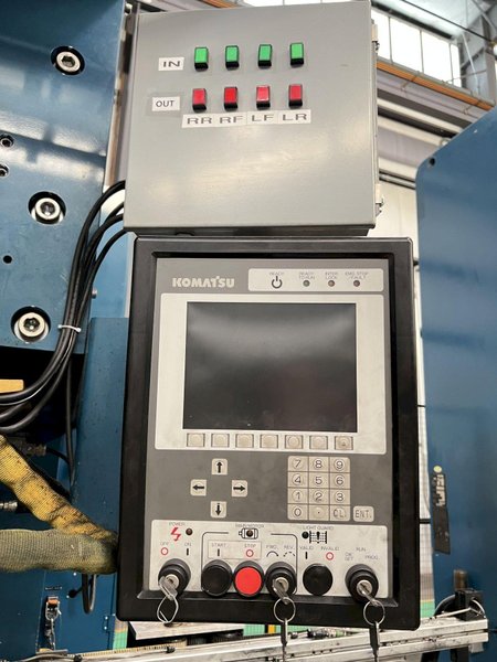 220 TON KOMATSU GAP FRAME STAMPING PRESS