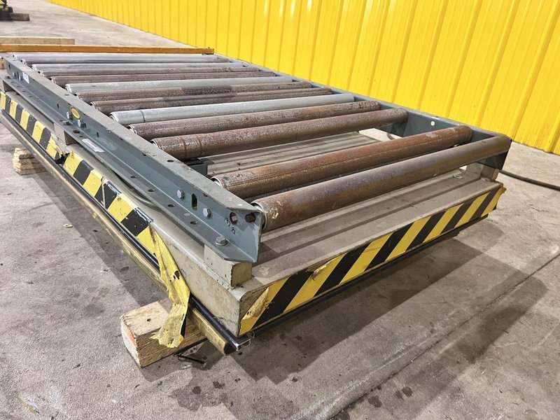 3500 LB X 60" X 36" SOUTHWORTH MODEL #4428610 HYDRAULIC SCISSOR LIFT TABLE WITH ROLLER TOP: STOCK #20934