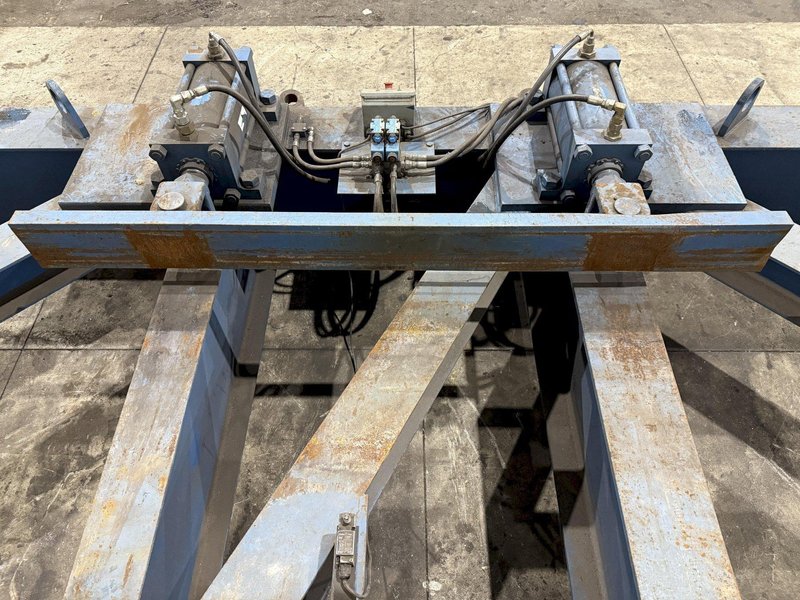 250 TON X 21' CAMBCO HYDRAULIC BEAM CAMBERING / BENDING MACHINE: YOBRO #24412