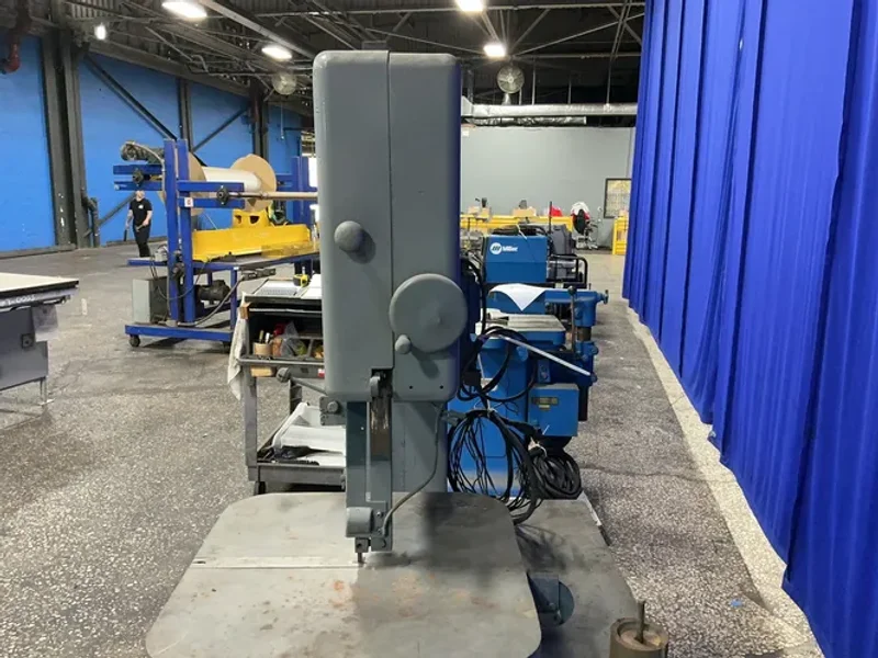 GROB 18” VERTICAL BAND SAW  -  NS18