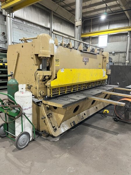 3/8” x 12’ Pacific Model 375R12 Hydraulic Power Squaring Shear, 1980