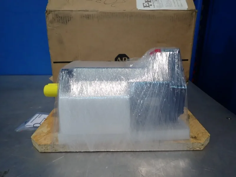 Allen-bradley Mp Series Ac Rotary Servo Motor - Mpl-b540k-mk74aa
