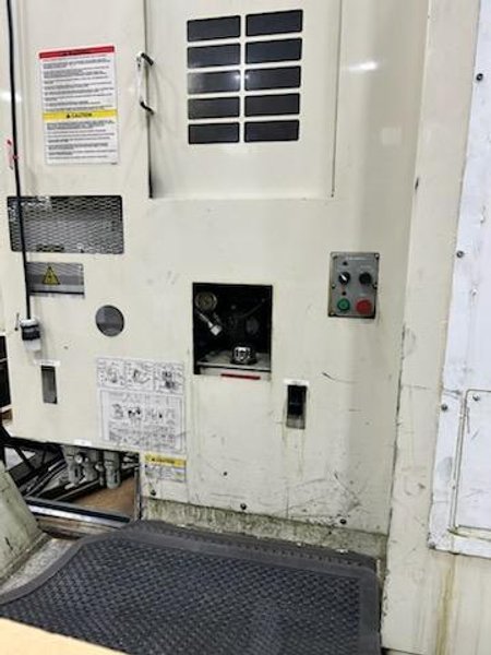 Okuma MC-V4020 VMC, 2005 – Chip Conveyor, 15,000 RPM 32 Slot Tool Changer