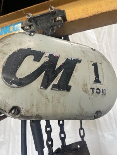 1 TON SPANCO MOBILE GANTRY CRANE WITH 1 TON CM HOIST STOCK# 3847