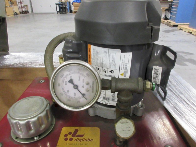 Digilube Chain Lubrication System with Tanks, Control Boxes and Accessories- Auction Item