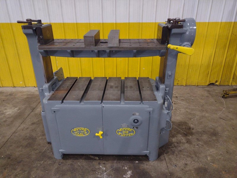 40" L X 24" W X 24" H MOORE POWERED DIE HANDLER INSPECTION FLIPPER: STOCK #22906