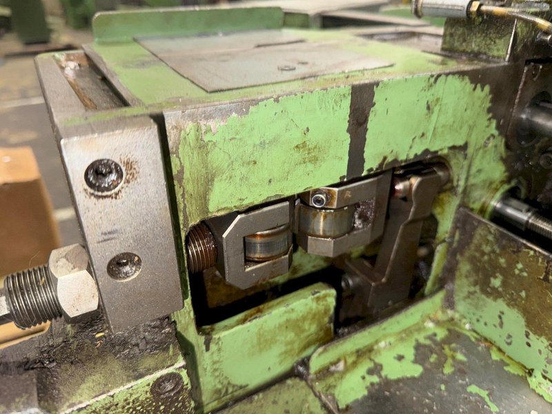 1/8" Carlo Salvi Model RF/SV High Speed DSSD Semi Tubular Rivet Header