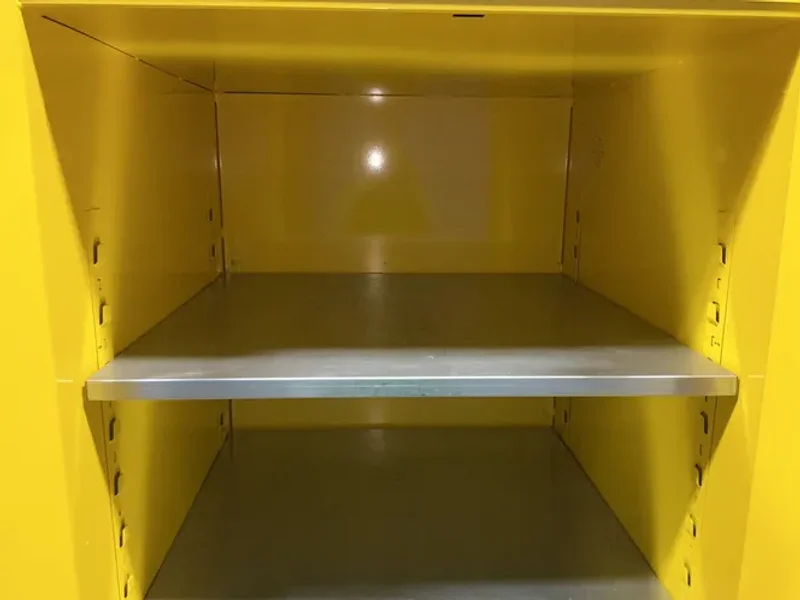 GLOBAL INDUSTRIES SAFETY CABINET