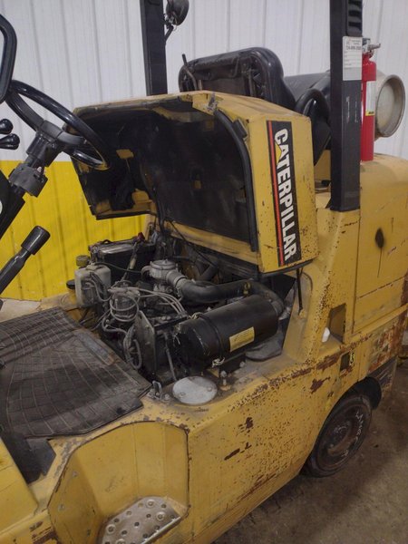 10,000 LBS CATERPILLAR MODEL #GC45KSWB FORKLIFT: YOBRO #25703