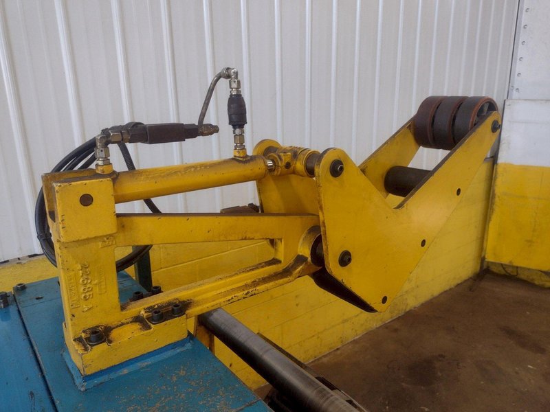 31" x .090" DIMECO MODEL #1676EVV 7 ROLL POWERED STRIP STRAIGHTENER WITH PEELER ARM: STOCK 17225