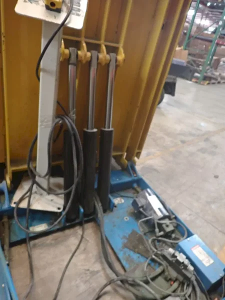 6,000 LBS MAX MODEL #LPTT-UP-60-90 HYDRAULIC PALLET TILTER: YOBRO #25893
