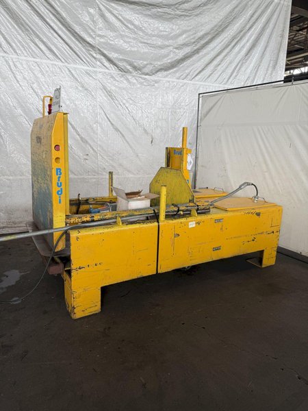 BRUDI HYDRAULIC PALLET CHANGER / LOAD TRANSFER STATION. STOCK # 0445925.