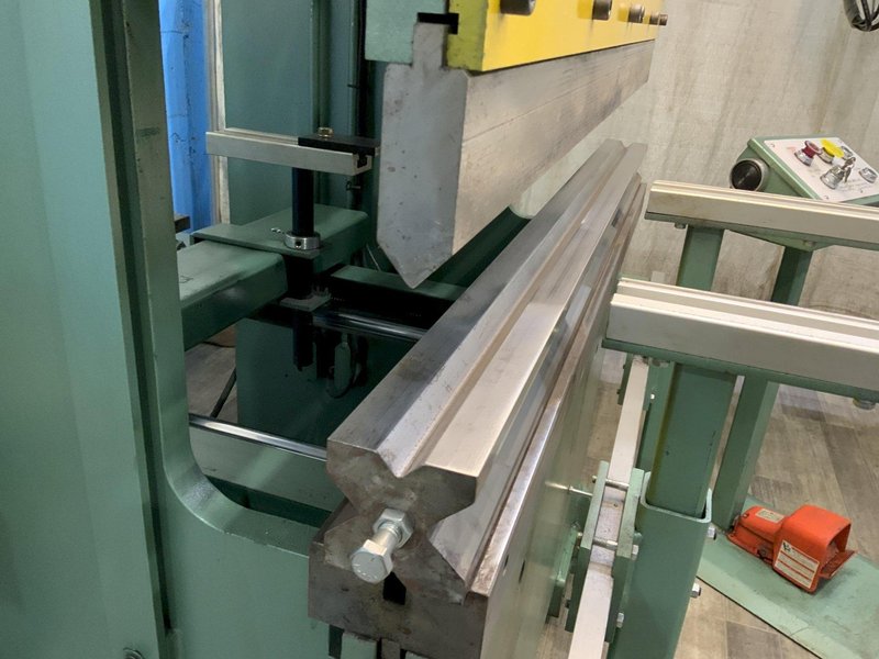 70 TON X 4' BETENBENDER MODEL: 4-70T HYDRAULIC PRESS BRAKE: STOCK #81331