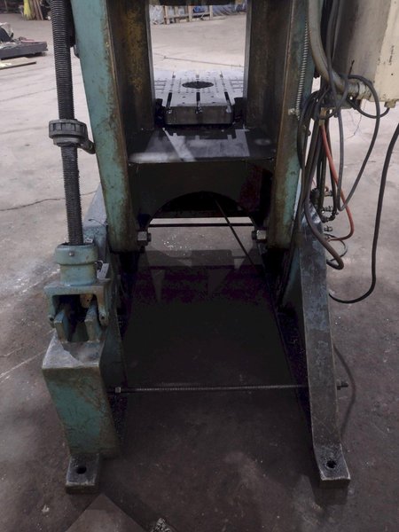 60 TON BLISS MODEL #C-60 OBI PRESS W/ CUSHION, 4&quot; STROKE: STOCK #19686