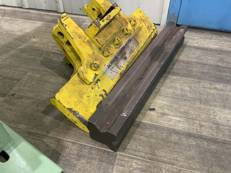 90 TON PIRANHA MODEL P-90 HYDRAULIC IRONWORKER: STOCK #80718