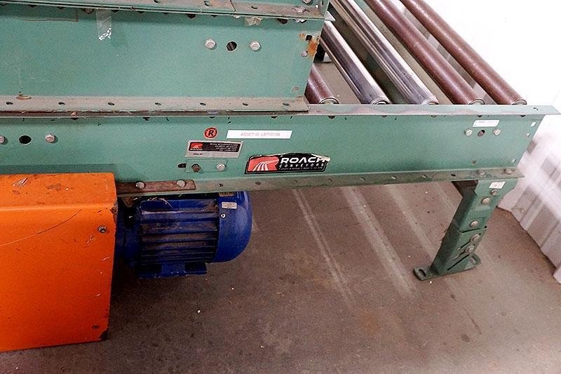 42" WIDE x 25 FEET ROACH POWER DRIVEN ROLLER / BELT CONVEYOR, WITH VFD DRIVE: YOBRO #24712