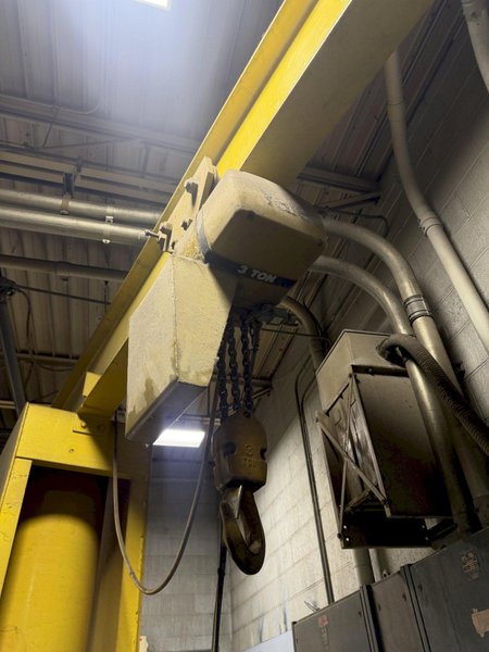 5 TON JIB ARM CRANE W/ 3 TON YALE HOIST: YOBRO #24982