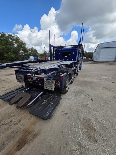 2022 Peterbilt  1NPXLP9X0ND758041