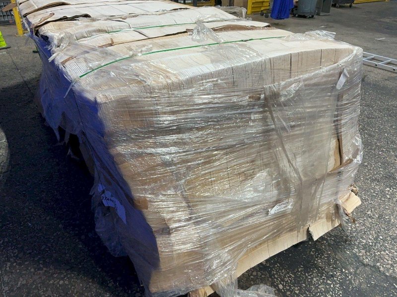 SIEMENS PLASTIC WIRE COVERS  -  GP374406