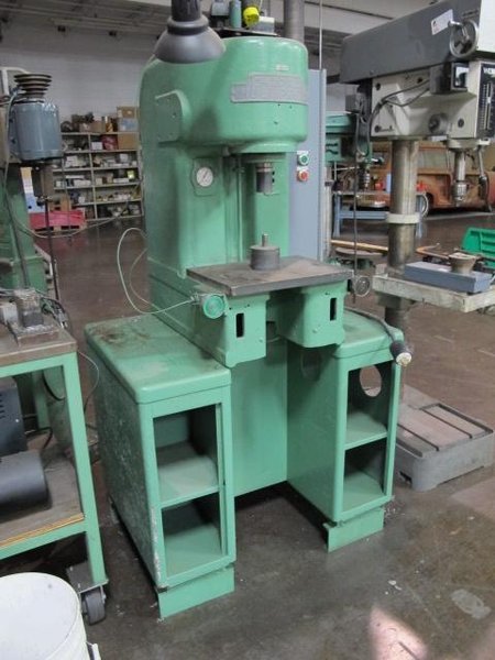 Denision Hydroilic 4-Ton Multipress with Stand- Auction Item