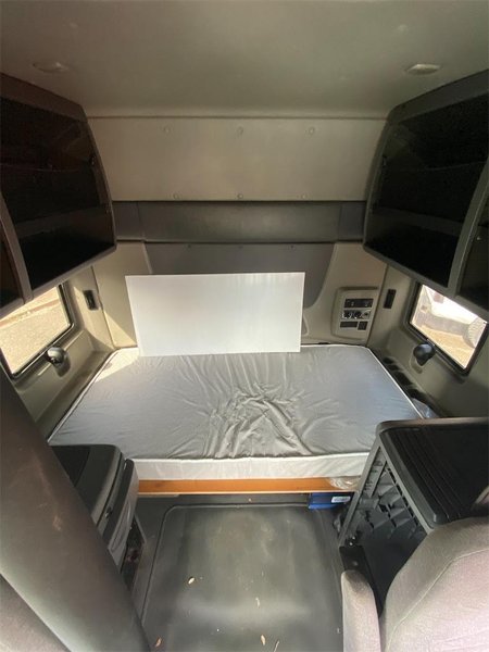 2018 International LT625 3HSDZAPR9JN532736