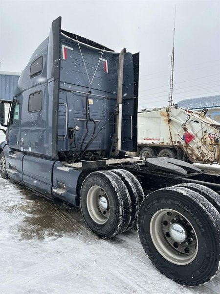 2021 Volvo VNL64T860 Stock #229000