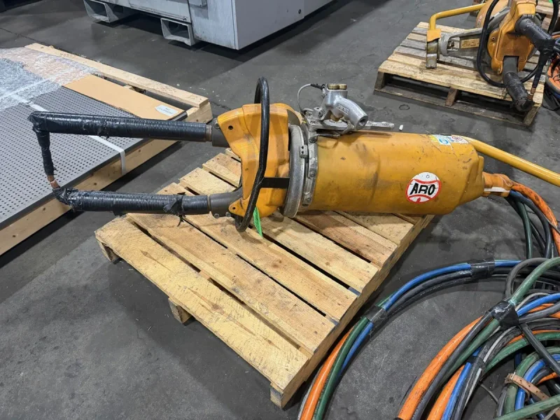 Dual ARO 100 KVA portable adaptive welding inverter spot welders with control unit and chiller