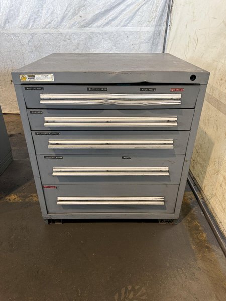 5 DRAWER STANLEY VIDMAR CABINET. STOCK # 0542626