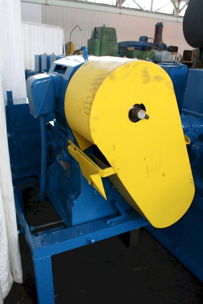 12 STAND X 2.5&#039; X 24&#039; BRADBURY ROLLFORMER: STOCK #64205