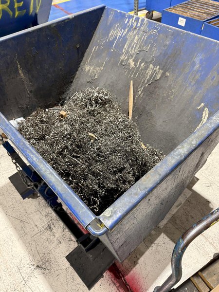 1/2 CUBIC YARD X 2,000 LB VESTIL MODEL #D-50-LD-SP/LD DUMP HOPPER: YOBRO 26293