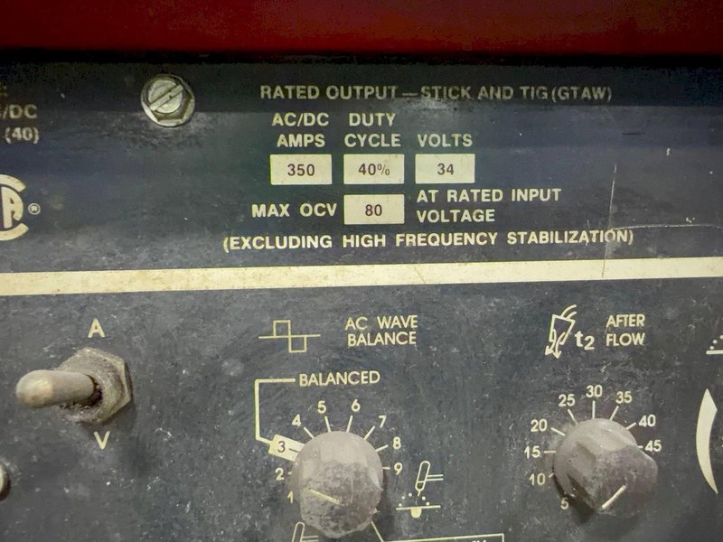 LINCOLN 350 AMP WELDER  -  SQUAREWAVE TIG-355