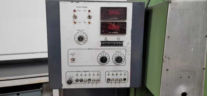 Elox 8-2012-DR Sinker EDM Machine