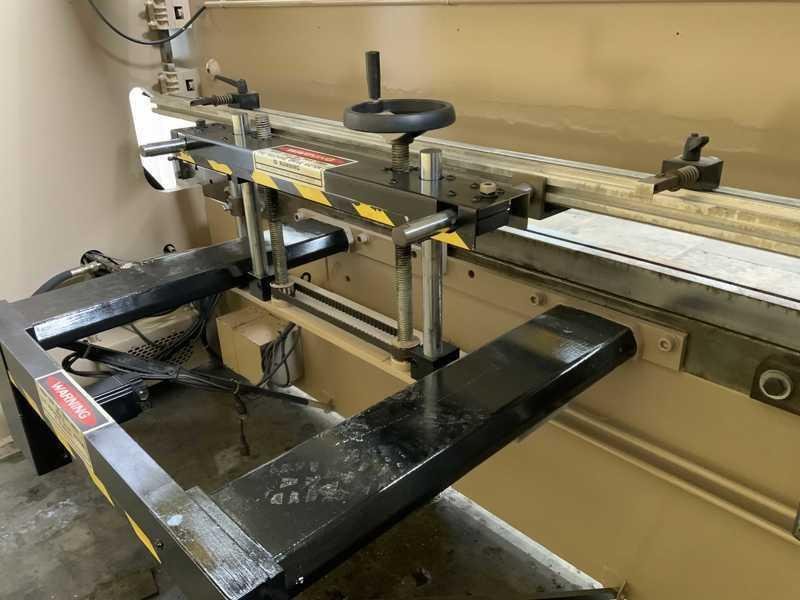 1999 Accurpress 710010 Hydraulic Press Brake (#5833)