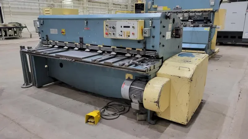 1986 AMADA M-2060 | Shears, Power Squaring (In)