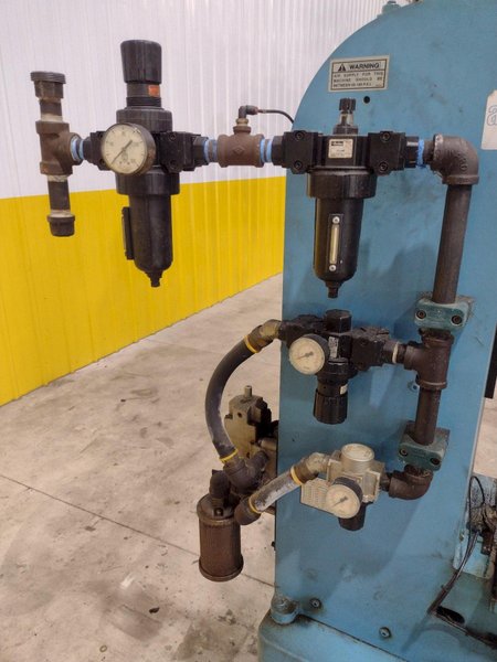 5.5 TON AIR HYDRAULICS MODEL #C-300 PNEUMATIC PRESS 6" STROKE: STOCK #20660