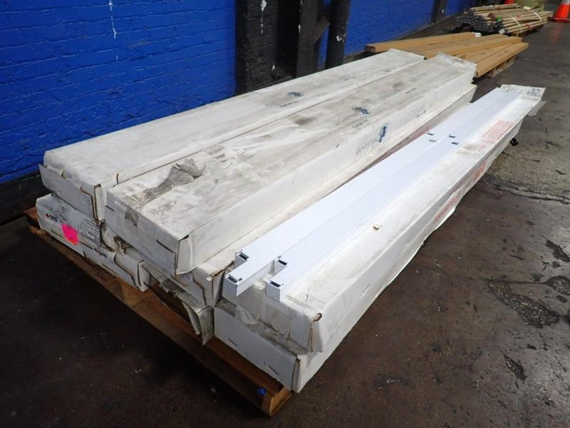 MERCURY ARCHITECTURAL LIGHTING 8' FLUORESCENT  UNEVEN HOUSING