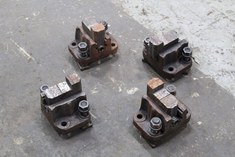 5&#039; X 2&#039; CHUCK JAWS: STOCK 72354