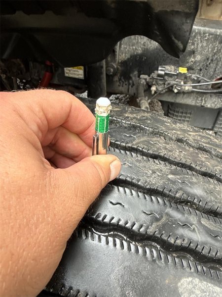 2021 Freightliner PT126SLP - Cascadia 3AKJHHDR2MSMY4212