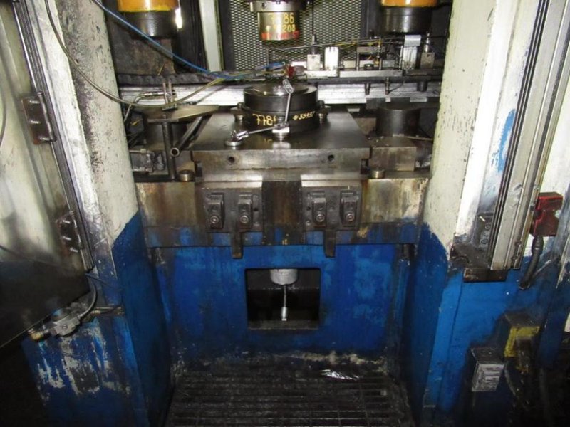 300 TON KIESSELBACH STRAIGHT SIDE HYDRAULIC PRESS: STOCK #12327