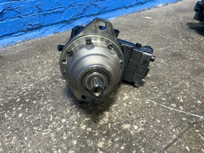 DANFOSS MOTOR TRACK DRIVE  -  51C060-1-RD1B